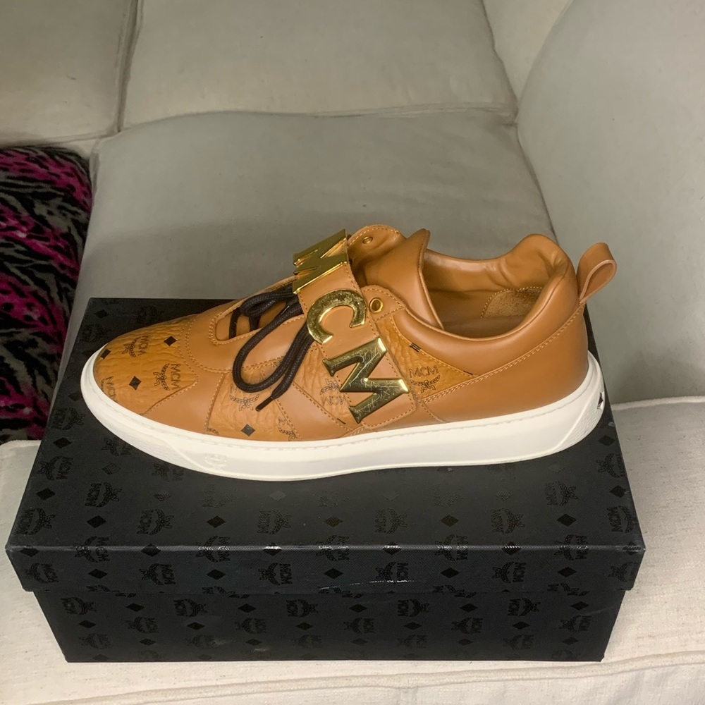 MCM SNEAKERS